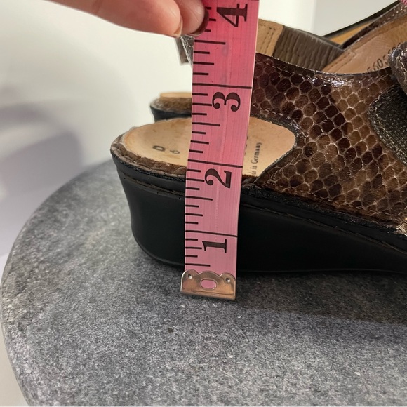Finn Comfort Alanya Brown Snakeskin Wedge Sandals Heels 9 - Picture 14 of 14